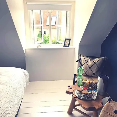 In A Danish With Garden View, 10 Min To Cph *